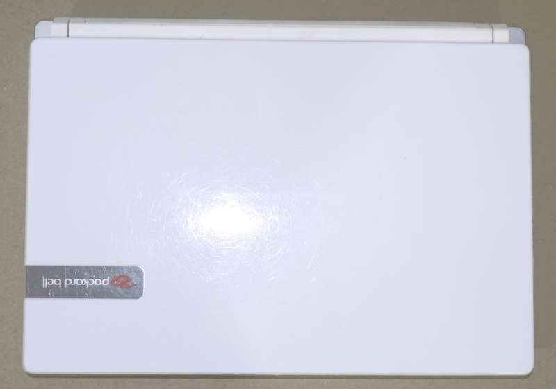 White Mini Laptop - Intel Atom Processor N550 @ 1.50Ghz, 2GB RAM, 149GB HDD [LINUX OPERATING SYSTEM]