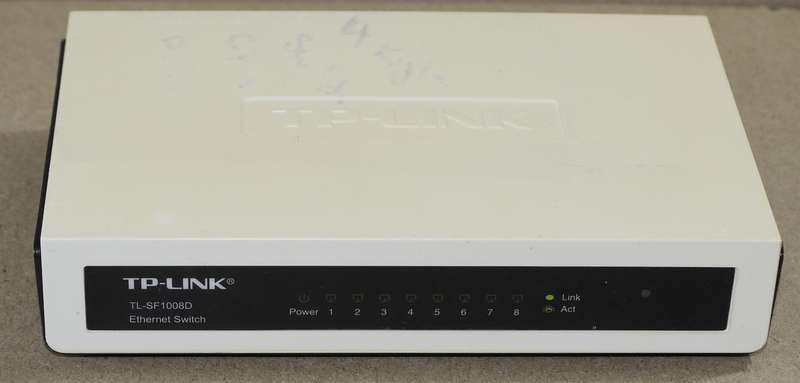 TP-Link TL-SF1008D 8 Port Fast Ethernet Desktop Switch With AC Adapter