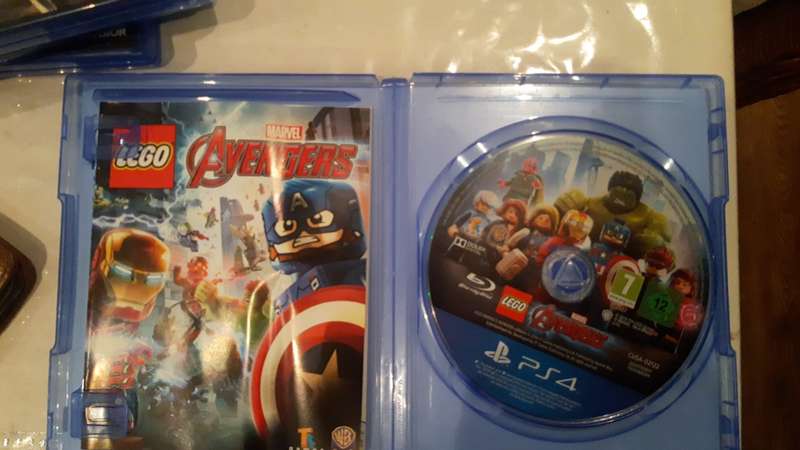 Lego Marvel Avengers - PS4 GAME WITH BOOKLET - VG+