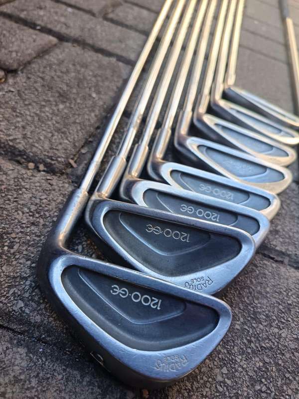 WILSON 1200 GEAR EFFECT RADIUS SOLE SET OF IRONS R Flex - FULL SET