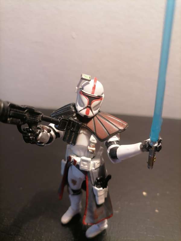 December 2008 - Hasbro Star Wars Saga Legends action figure Collection ARC Trooper Commander Red SL2