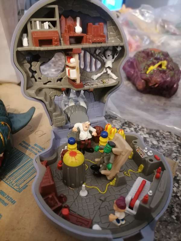 3 X MIGHTY MAX PLAYSETS