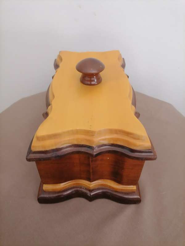 SOLID HARD WOOD JEWELRY/TRINKET BOX - OAK & ROSEWOOD - AMAZING CONDITION
