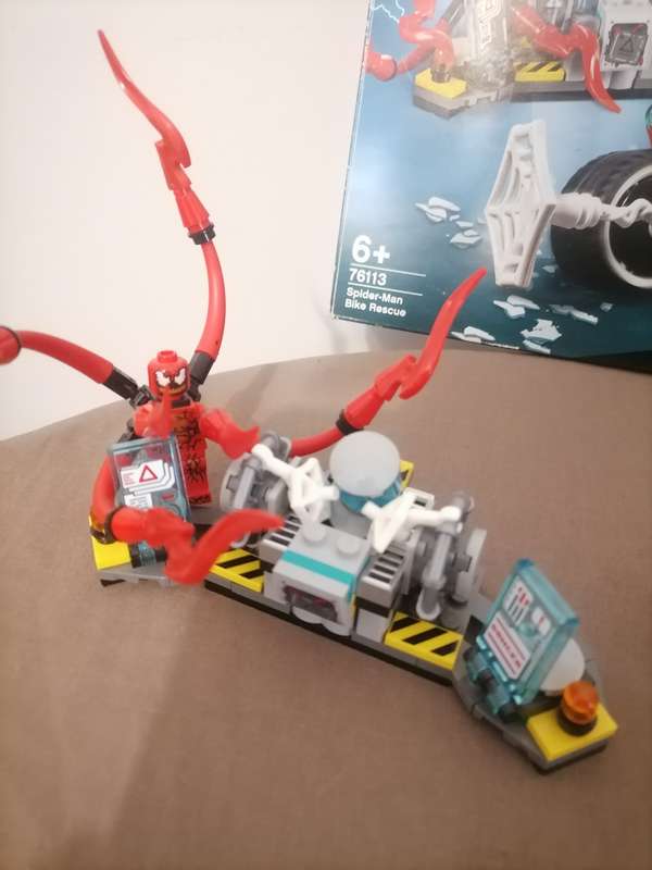 LEGO Marvel Spider-Man: Spider-Man Bike Rescue 76113 With Booklets & ORIGINAL BOX NOT COMPLETE