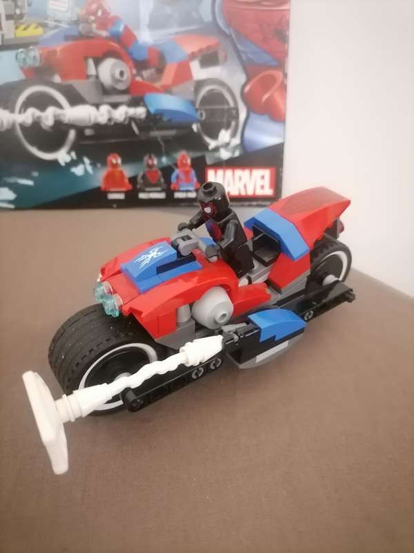 LEGO Marvel Spider-Man: Spider-Man Bike Rescue 76113 With Booklets & ORIGINAL BOX NOT COMPLETE