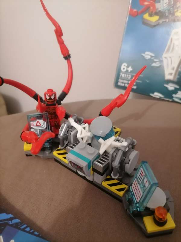 LEGO Marvel Spider-Man: Spider-Man Bike Rescue 76113 With Booklets & ORIGINAL BOX NOT COMPLETE