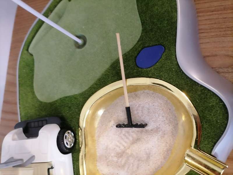 Golf Smoking Set - SUPER Heavy - Car made from Die Cast Lighter working needs gas