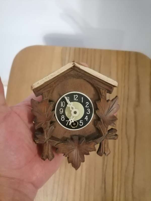 Small Cuckoo Clock - NO Key - AS IS