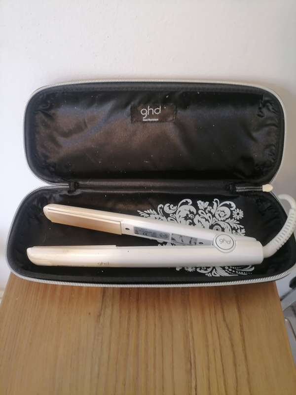 GHD 4.2 b straightener white - Limited Edition - With Heat Resistant GHD POUCH - WORKING
