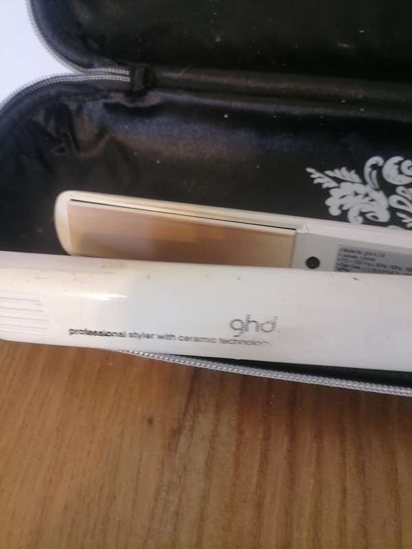 GHD 4.2 b straightener white - Limited Edition - With Heat Resistant GHD POUCH - WORKING