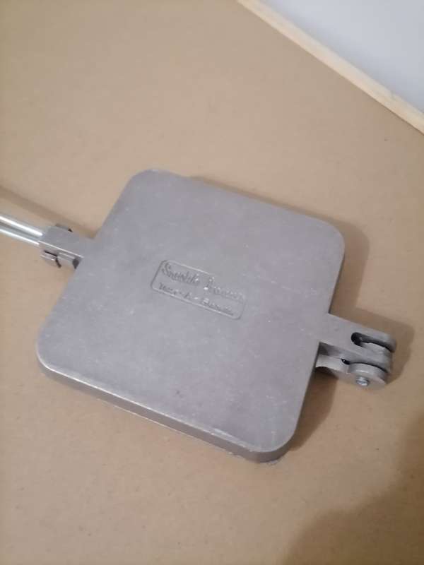 Snackler Products - Braai bread and Toaster Maker - AMAZING