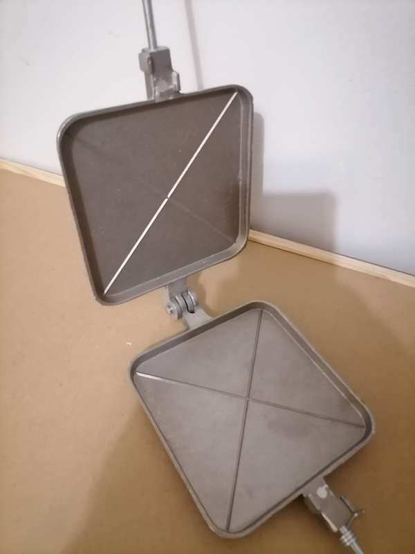 Snackler Products - Braai bread and Toaster Maker - AMAZING