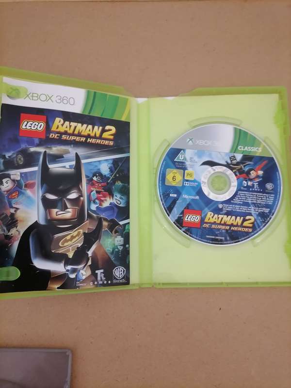 XBOX 360 CLASSICS LEGO BATMAN 2 DC SUPER HERO GAME