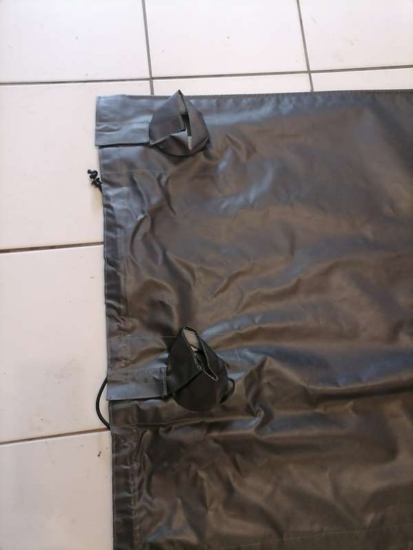 Toyota Clubcab / Cab and a half Cover with Stabilizer Bar Brand New Never Been Used - 1,75m x 1,61m