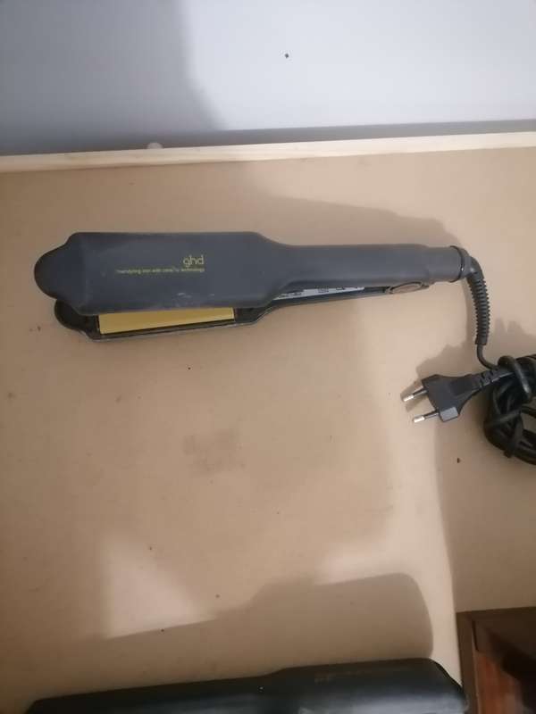 GHD SS - STRATINING IRON - JEMELIA LIMITED 220-240 -V - 100% WORKING