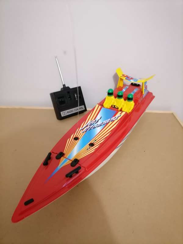 1980's - Jet Stream Radio Control RC Electric Racing Boat with Remote - 59 CM X 16 CM 100% WORKING