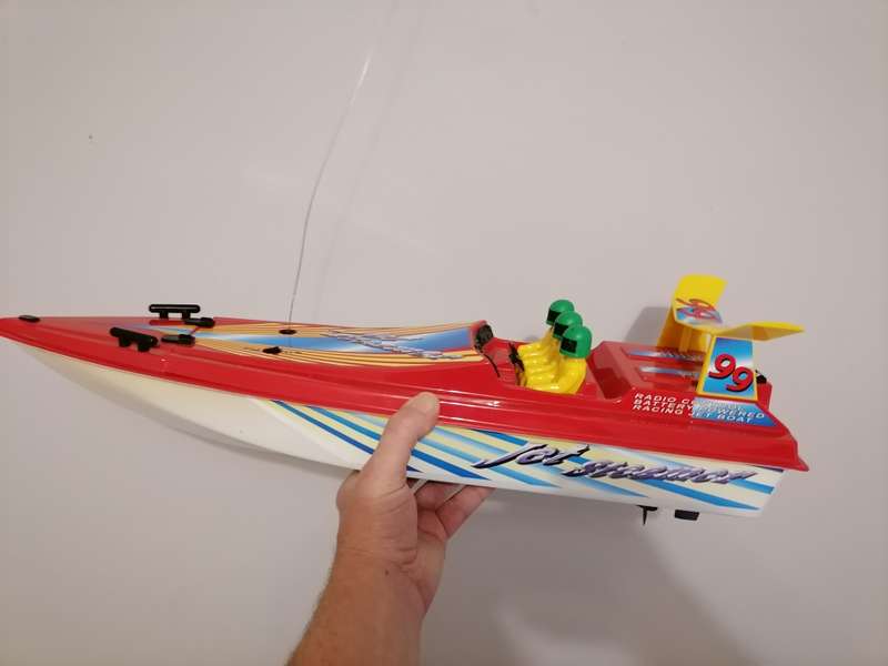 1980's - Jet Stream Radio Control RC Electric Racing Boat with Remote - 59 CM X 16 CM 100% WORKING