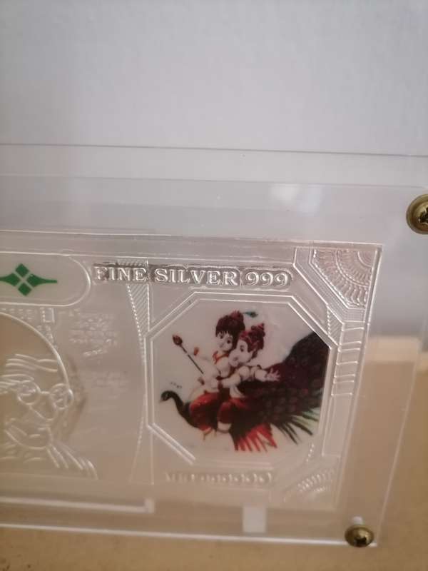 Jagrita Laminated 2000 New Currency Note in 999 Pure Silver with Stand can be removed