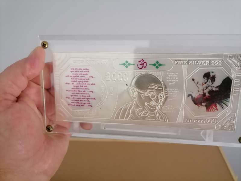 Jagrita Laminated 2000 New Currency Note in 999 Pure Silver with Stand can be removed