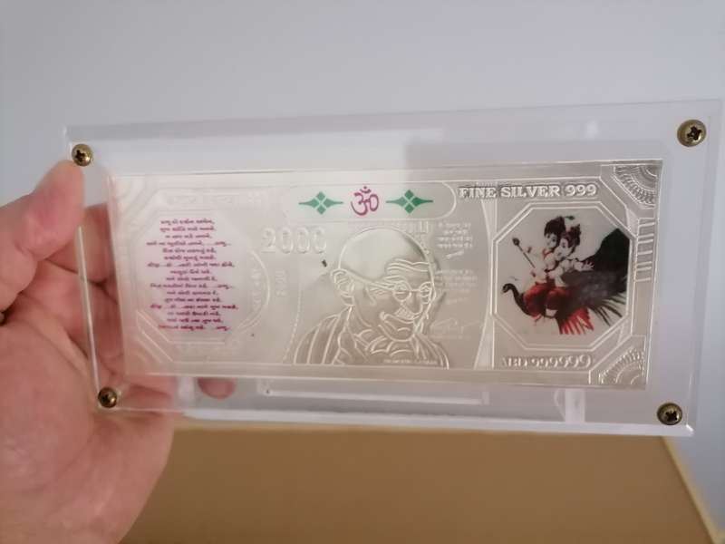 Jagrita Laminated 2000 New Currency Note in 999 Pure Silver with Stand can be removed