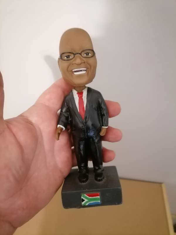 Jacob Zuma Bobble Head RESIN 17CM FIGURE - 100% WORKING AMAZING CONDITION