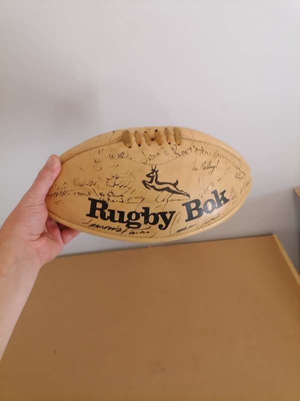 GENUINE LEATHER SPRINGBOK RUGBY BALL SIGNED ( RUGBY BOK) - FULL Size