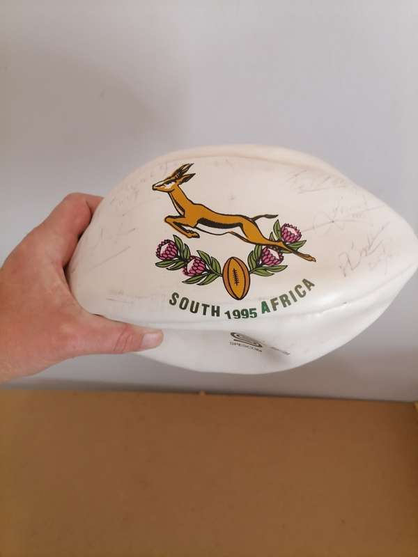 1995 SPRINGBOK WORLD CUP LEATHER RUGBY BALL SIGNED