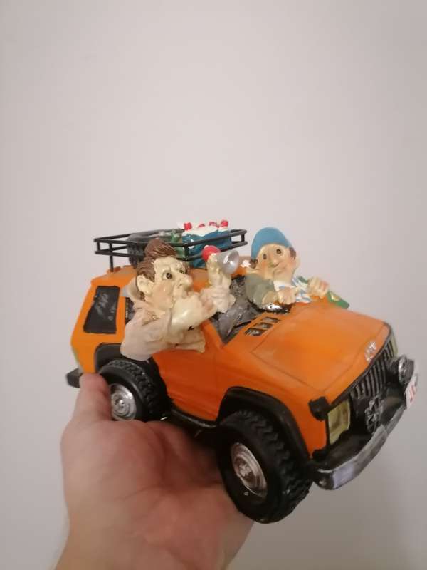 Jeep unique resin coin bank - 22 CM - VERY RARE - AMAZING CONDITION