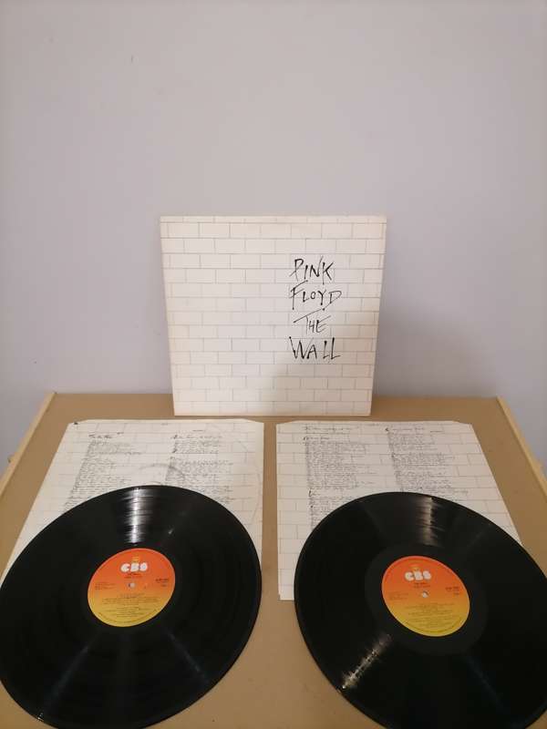 Pink Floyd The Wall 2 x LP - SCBS 2462 - NEAR MINT CONDITION