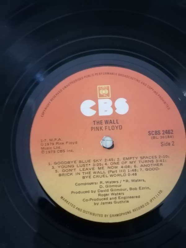 Pink Floyd The Wall 2 x LP - SCBS 2462 - NEAR MINT CONDITION