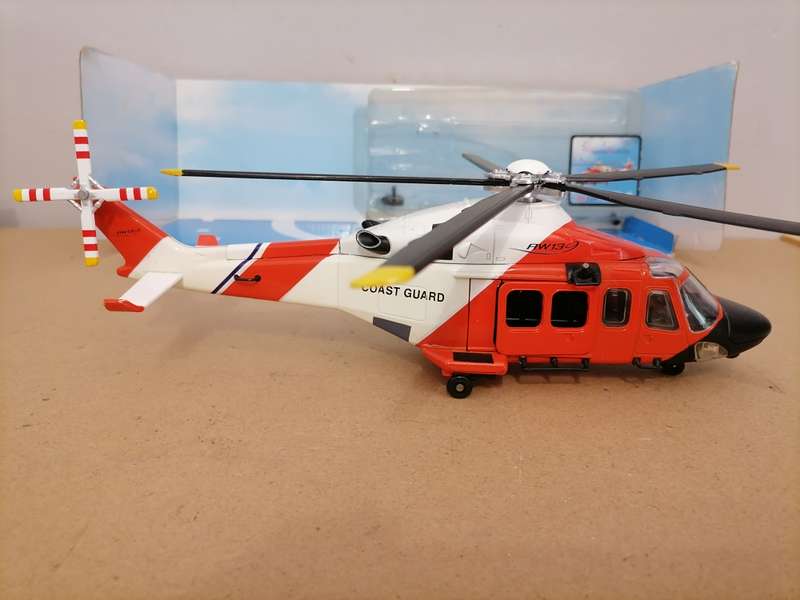 NEW RAY 1:48 Scale, Die Cast, Augusta-Westland AW139 US Coast Guard Helicopter AMAZING