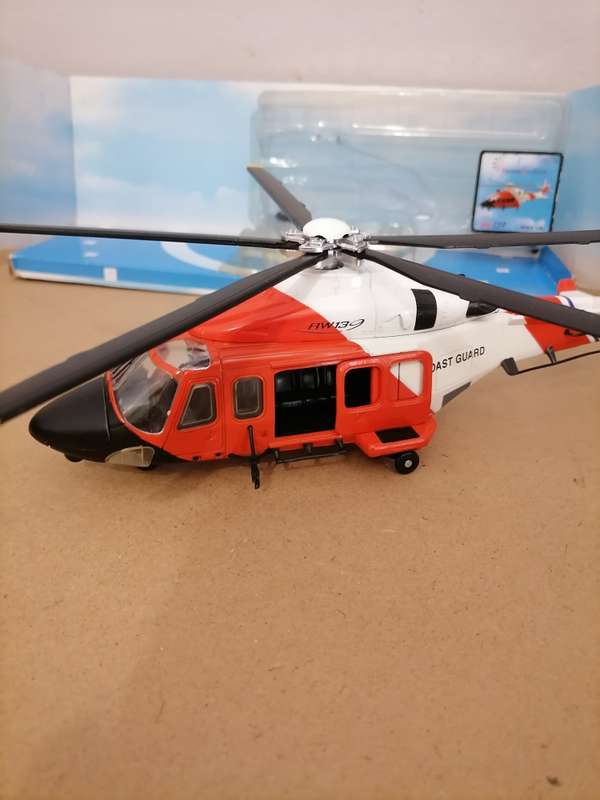 NEW RAY 1:48 Scale, Die Cast, Augusta-Westland AW139 US Coast Guard Helicopter AMAZING