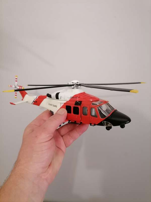 NEW RAY 1:48 Scale, Die Cast, Augusta-Westland AW139 US Coast Guard Helicopter AMAZING