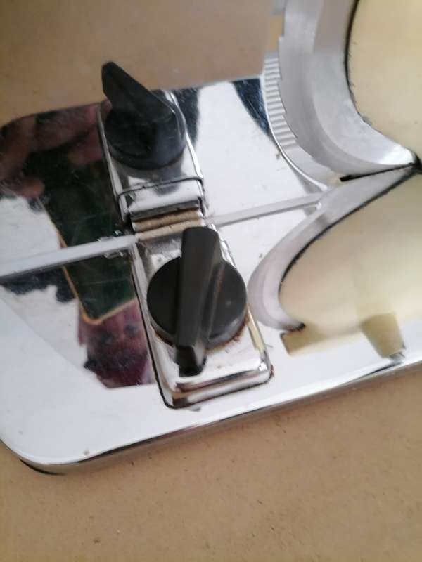 1970'S Vintage Retro Pineware Bread Meat Hand Slicer - AMAZING CONDITION