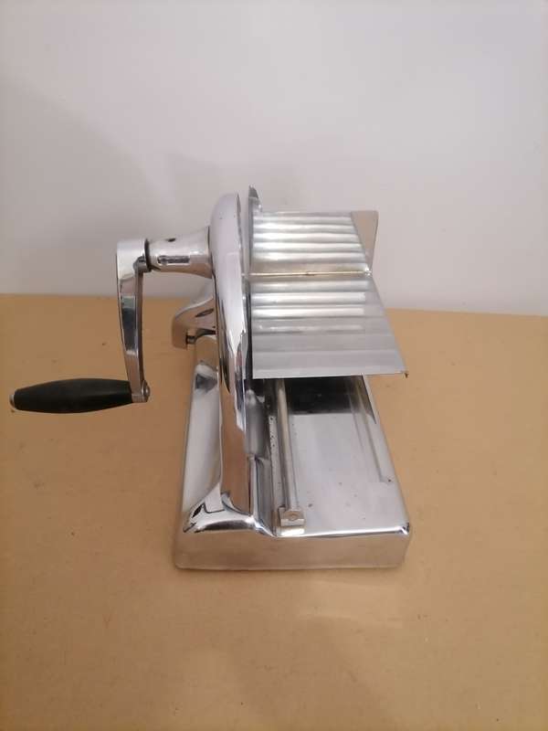 VERY RARE - VINTAGE Pineware SLICER Manual Hand Crank Slicing Machine-Stainless & Chrome