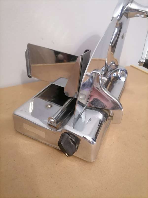 VERY RARE - VINTAGE Pineware SLICER Manual Hand Crank Slicing Machine-Stainless & Chrome