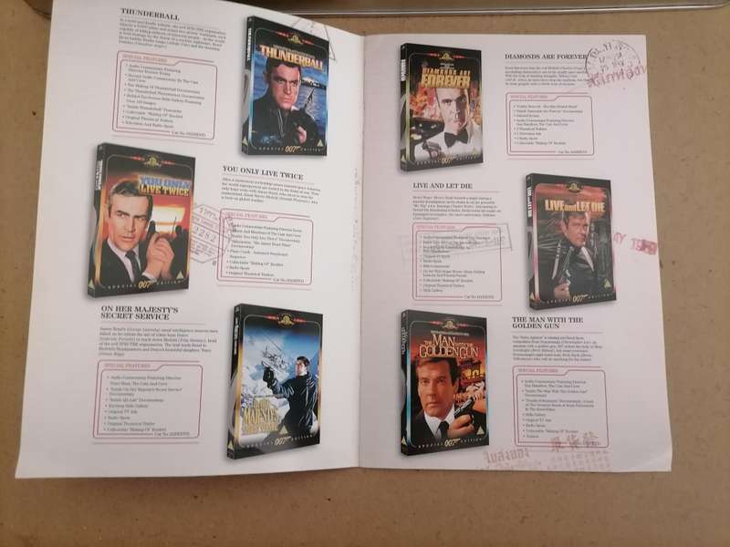 James Bond Collection-20 DVD Tin Box Set Special 007 EditionJames Bond Collection-20 DVD Tin Box Set