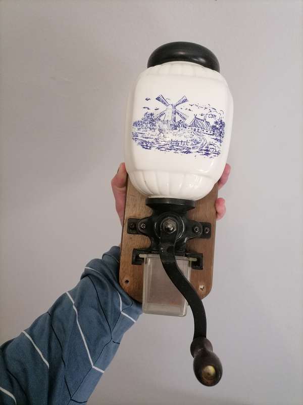 Vintage Wall Coffee Grinder Delft Blue Dutch Motif Ceramic Grinder/Holland Kitchen Sold as is