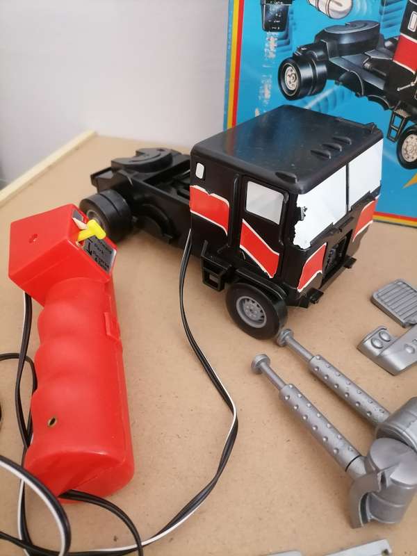 RARE EARLY 1970S SLAM BAM DIESELS NOT SSP SMASH UP DERBY SEMI Trucks 100% COMPLETE IN BOX