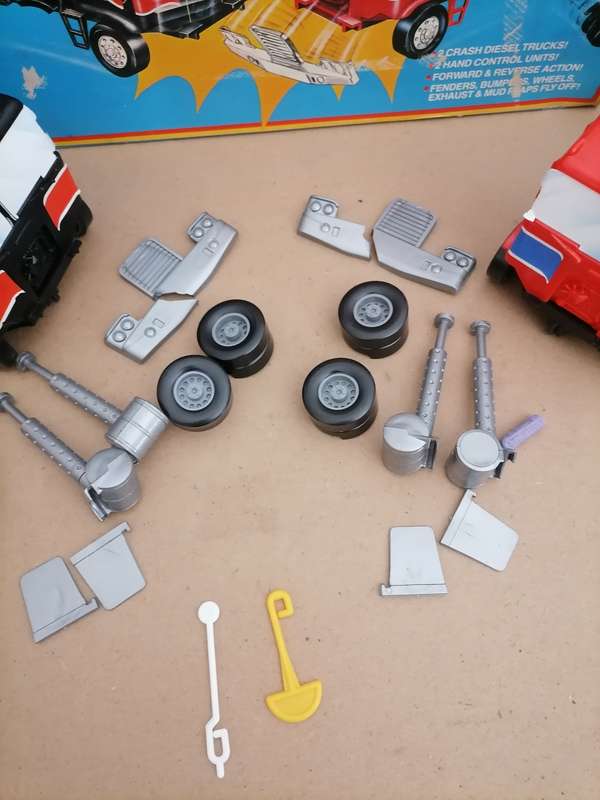 RARE EARLY 1970S SLAM BAM DIESELS NOT SSP SMASH UP DERBY SEMI Trucks 100% COMPLETE IN BOX