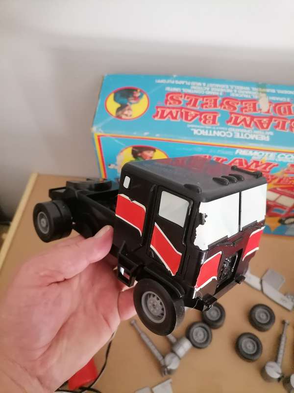RARE EARLY 1970S SLAM BAM DIESELS NOT SSP SMASH UP DERBY SEMI Trucks 100% COMPLETE IN BOX