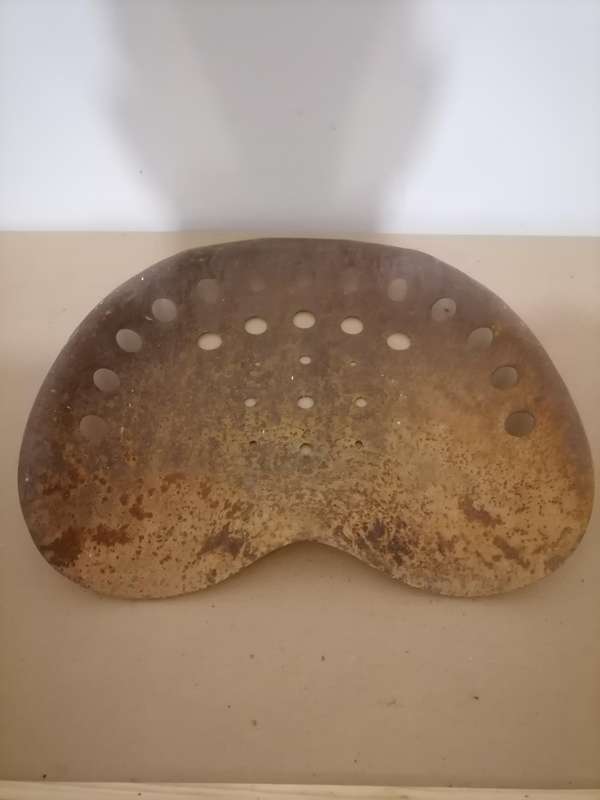 Tractor Pirmitive Original Antique Rustic Rusty Tractor Seat Implement