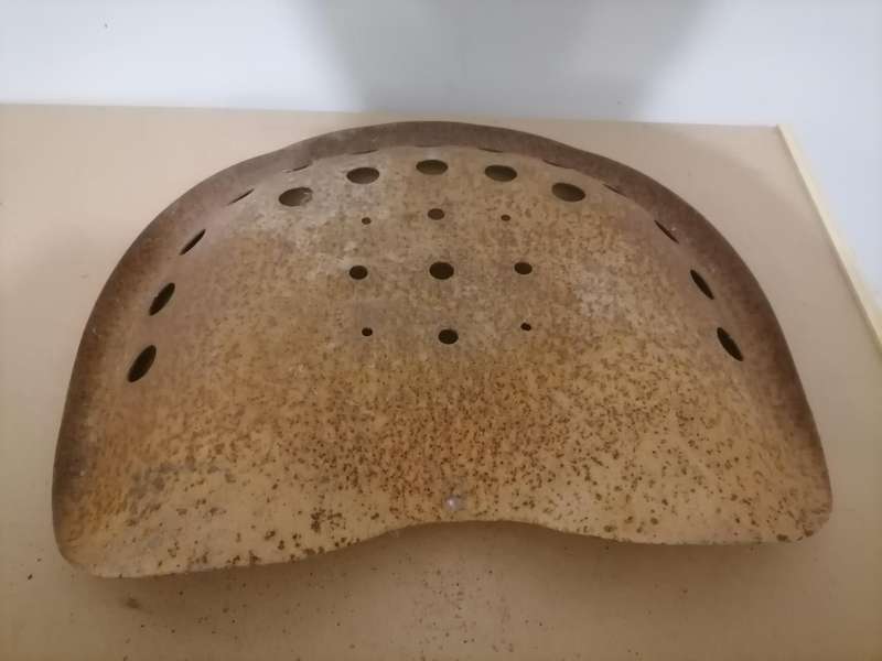 Tractor Pirmitive Original Antique Rustic Rusty Tractor Seat Implement