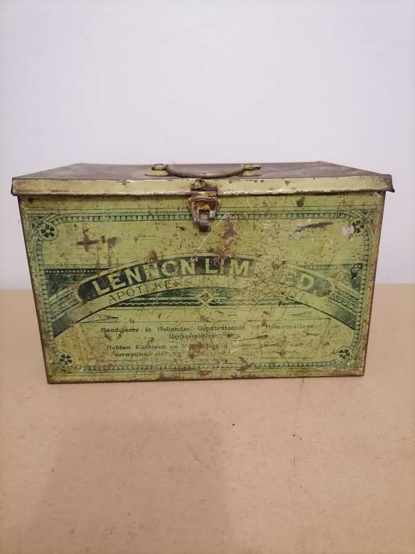 Vintage "Lennon Huis Apoteek" Home Pharmacy Kit