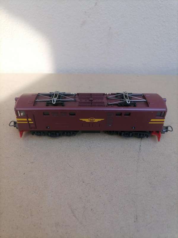 LIMA 20 8057 SOUTH AFRICAN RAILWAYS CLASS 5E ELECTRIC LOCO BROWN E919 - MADE IN ITALY