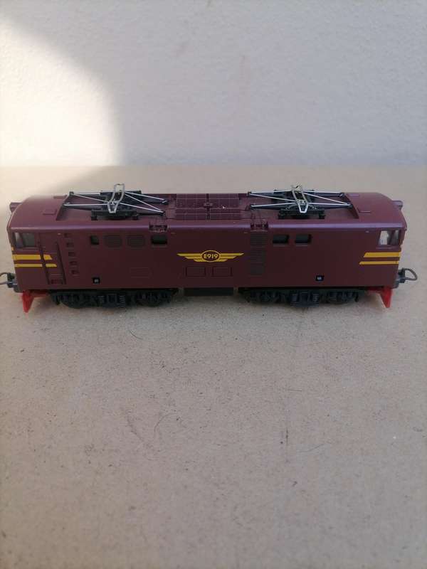LIMA 20 8057 SOUTH AFRICAN RAILWAYS CLASS 5E ELECTRIC LOCO BROWN E919 - MADE IN ITALY
