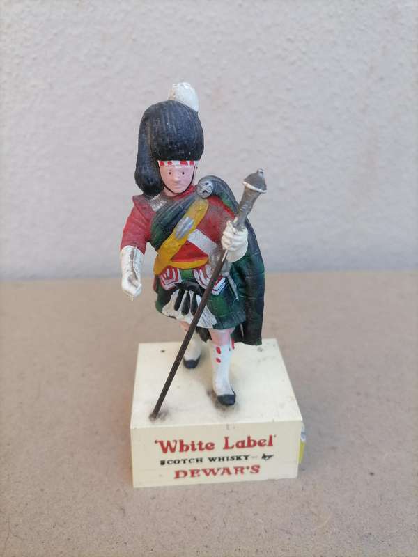 "White Label" Scoth Whisky - DEWAR'S Rubberoid Advertising Figure & Match Dispenser 1940s