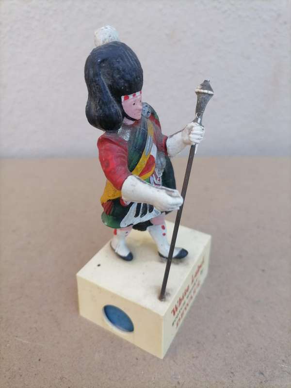 "White Label" Scoth Whisky - DEWAR'S Rubberoid Advertising Figure & Match Dispenser 1940s
