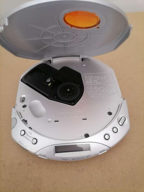 Vintage SONY D-E340 CD Walkman Portable Player - 100% WORKING
