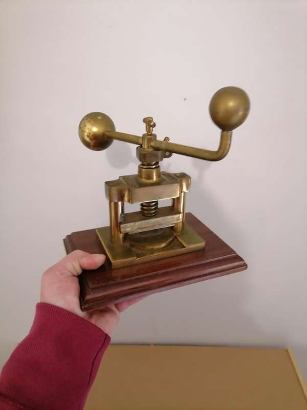 SCHAEFER BRASS NUT PRESS, 20TH CENTURY, THE CENTRAL SCREW SUPPORTED ON TWO COLUMNS, CAST MARK SCHAEF